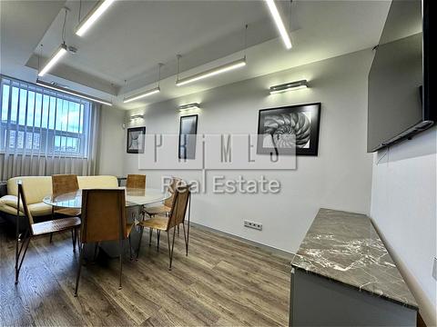 комерційна за адресою Миколи Бажана просп., 10А