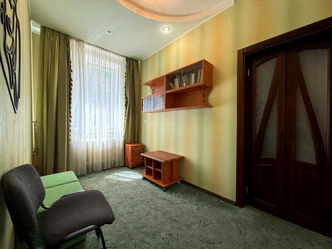 квартира за адресою Свято-Миколаївська вул. (Леніна), 66