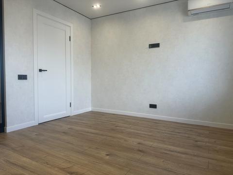 квартира за адресою Академіка Ющенка вул., 5
