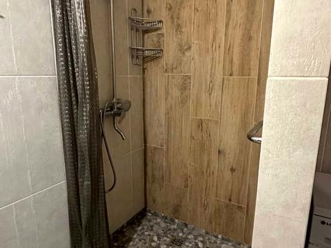 квартира за адресою Сім'ї Кульженків вул. (Петра Дегтяренка), 31-А