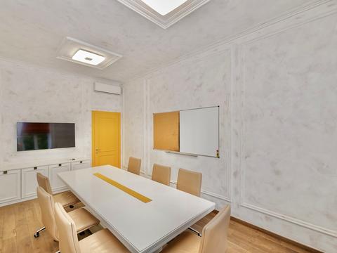 комерційна за адресою Євгена Чикаленка вул. (Пушкінська), 33