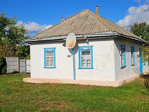 будинок за адресою с. Плужники, Червоноармійська