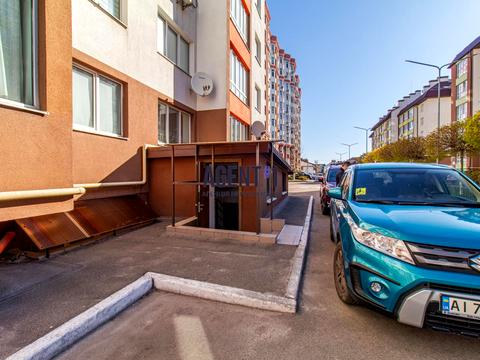 комерційна за адресою Волинська вул., 8