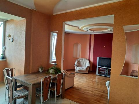 квартира за адресою Академіка Булаховського вул., 5-Б