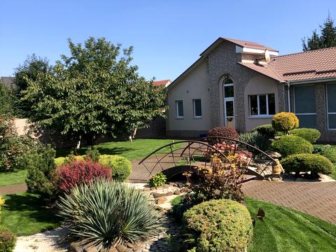 будинок за адресою Грушевського вул.