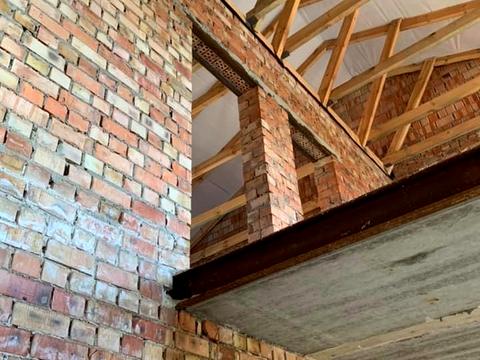 будинок за адресою Степана  Бандери, 1
