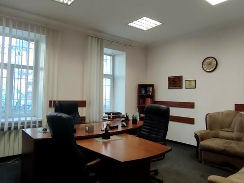 комерційна за адресою Лютеранська вул., 12