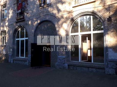 комерційна за адресою Сокальська вул., 4