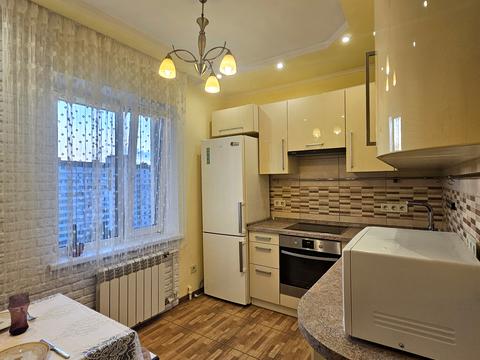 квартира за адресою Червоної Калини просп. (Володимира Маяковського), 5