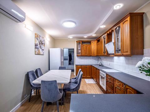 квартира за адресою Миколи Бажана просп., 10