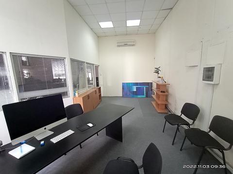 коммерческая по адресу Довженко ул., 4