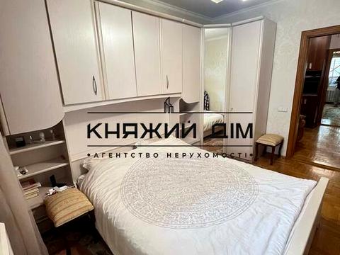 квартира за адресою Драгоманова вул., 14-А