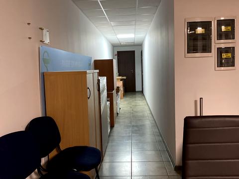 комерційна за адресою Незалежності вул., 18а