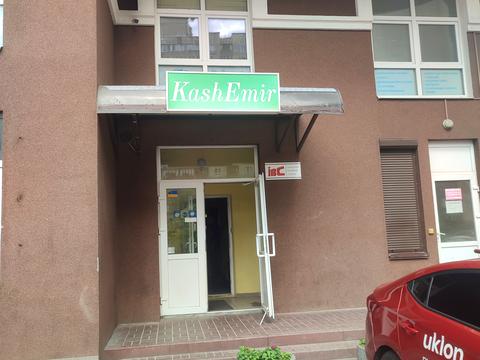 комерційна за адресою Драгоманова вул., 40-Ж