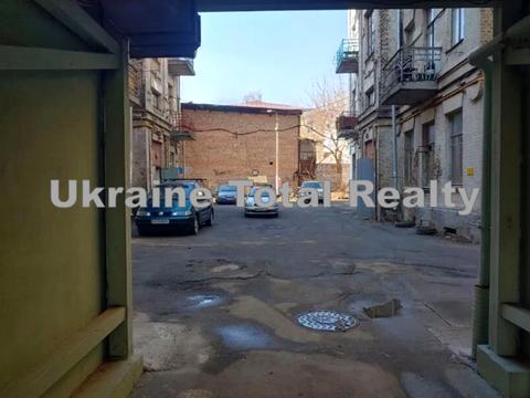 квартира за адресою Набережно-Хрещатицька вул., 7-Б