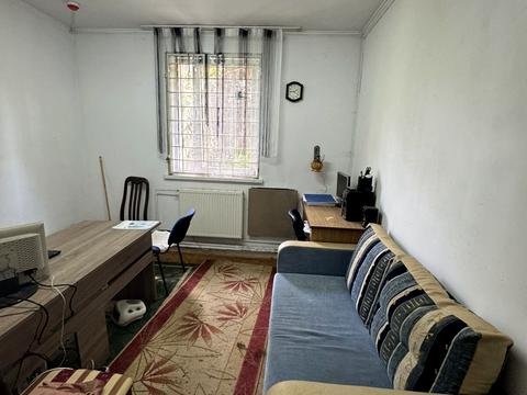 комерційна за адресою Залізнична вул., 16