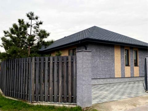 дом по адресу Жовтнева