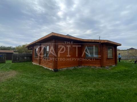 будинок за адресою Набережна вул.