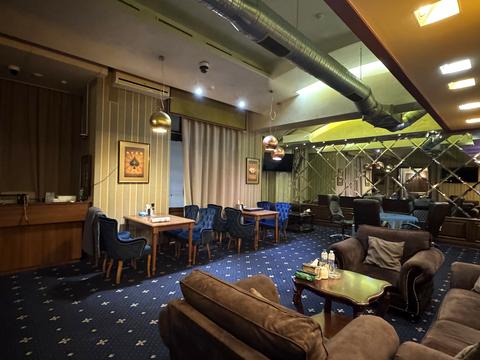 комерційна за адресою Панаса Мирного вул., 8