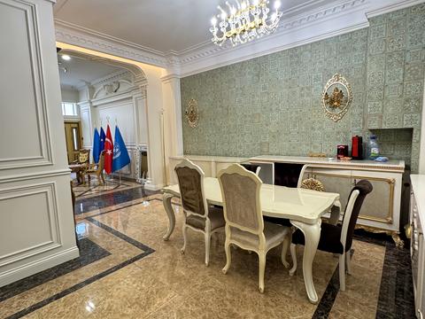 комерційна за адресою Генуезька вул., 5