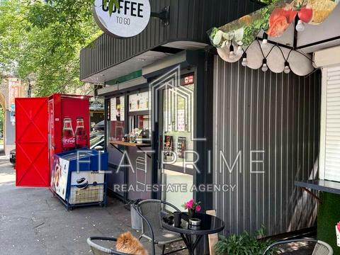 комерційна за адресою Володимирська вул., 71