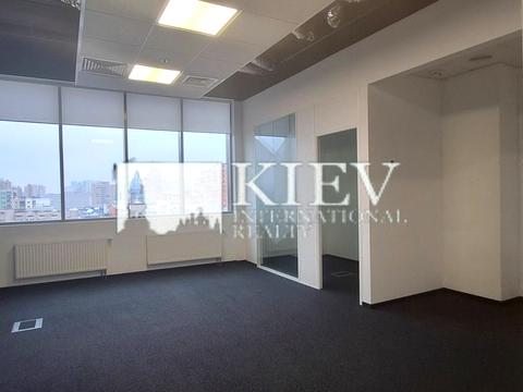 комерційна за адресою Князів Острозьких вул. (Московська), 32