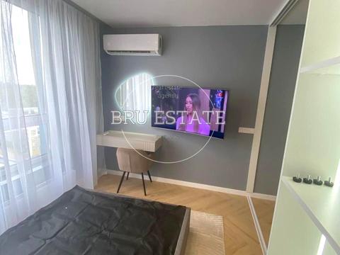 квартира за адресою Дніпровська набережна вул., 17В