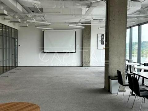 коммерческая по адресу Днепровская набережная ул., 1в