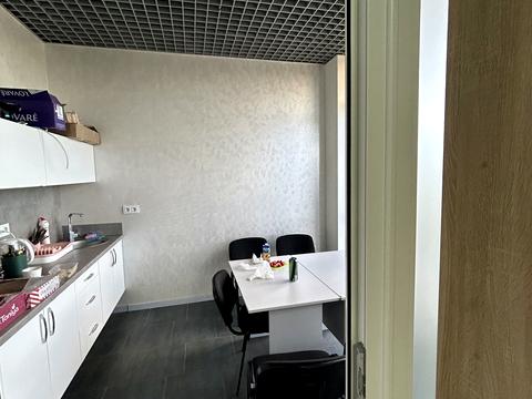 комерційна за адресою Поповича, 8А/1