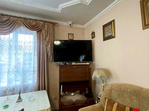 будинок за адресою Вишнева вул.