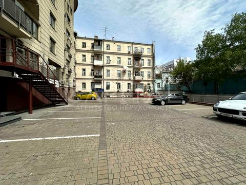 комерційна за адресою Київ, Тараса Шевченка бульв., 33-Б