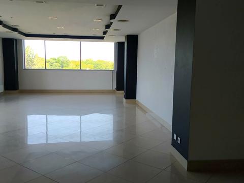 коммерческая по адресу Черновола просп. (700-летия Львова), 67