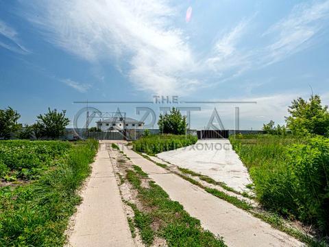 комерційна за адресою с. Русанів, Броварський, 1
