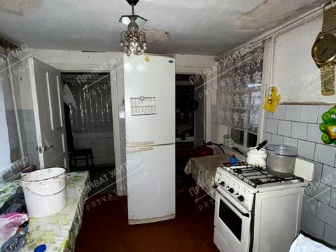 будинок за адресою Центральна, 1