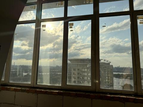коммерческая по адресу Днепровская набережная ул., 14