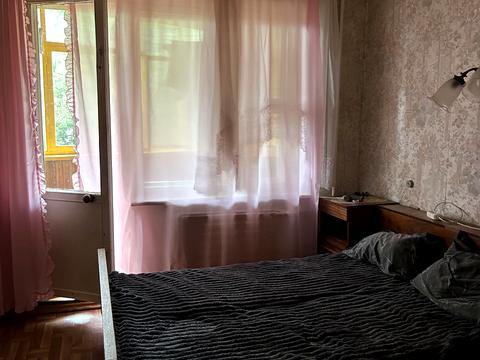квартира за адресою Космонавтів вул., 24