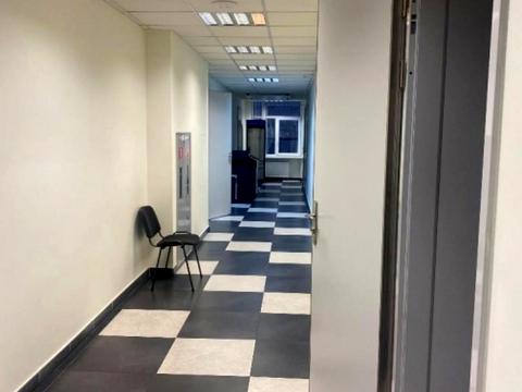 комерційна за адресою Миколи Міхновського бульв. (Дружби Народів), 19