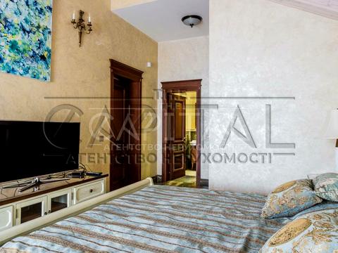 будинок за адресою світанкова, 10