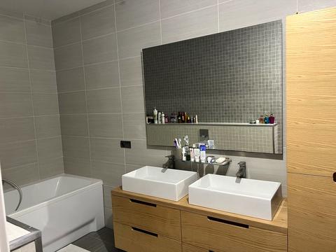 дом по адресу центральна, 1