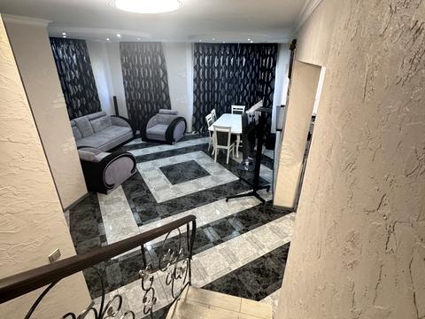 будинок за адресою 1 Травня вул.