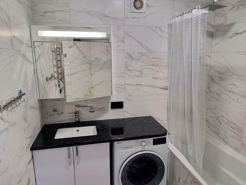 квартира за адресою Домбровського вул., 3
