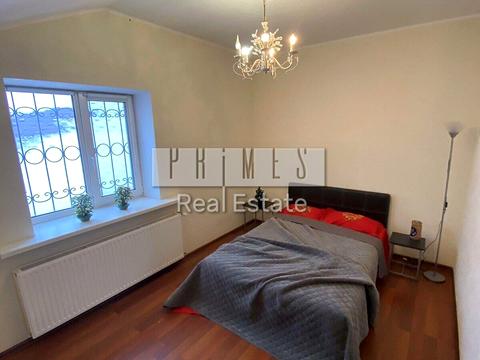 будинок за адресою Вишнева вул.