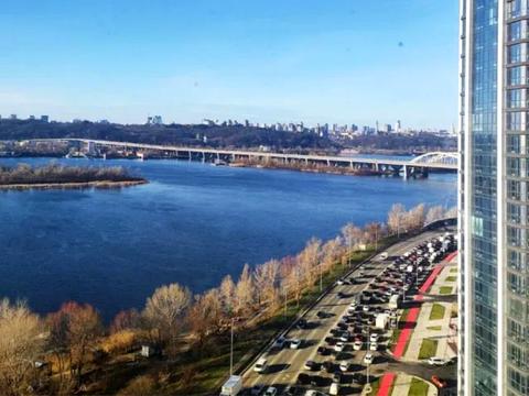 квартира за адресою Київ, Дніпровська набережна вул., 17