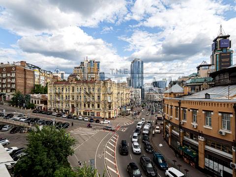 комерційна за адресою Бессарабська пл., 5