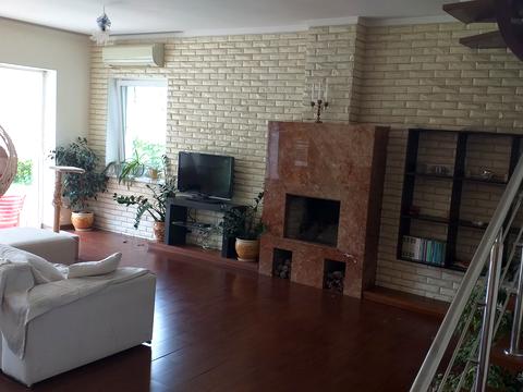 будинок за адресою Червоный Хутор