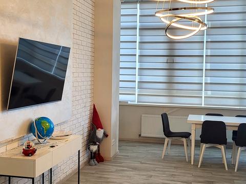 квартира за адресою Милорадовичів вул. (Петровського), 55