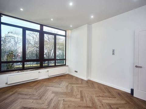 будинок за адресою Перлинна вул. ..