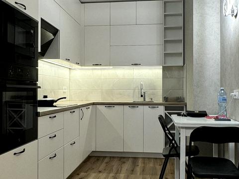 квартира за адресою Любомира Гузара просп. (Космонавта Комарова), 13