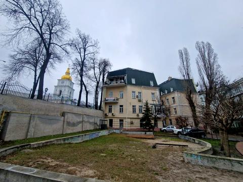 коммерческая по адресу Трёхсвятительская ул., 13