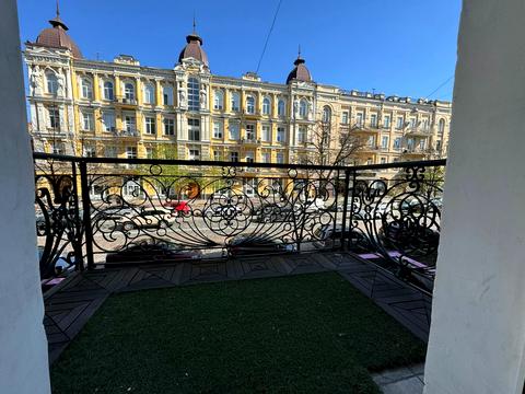 квартира за адресою Київ, Пирогова вул., 1/35